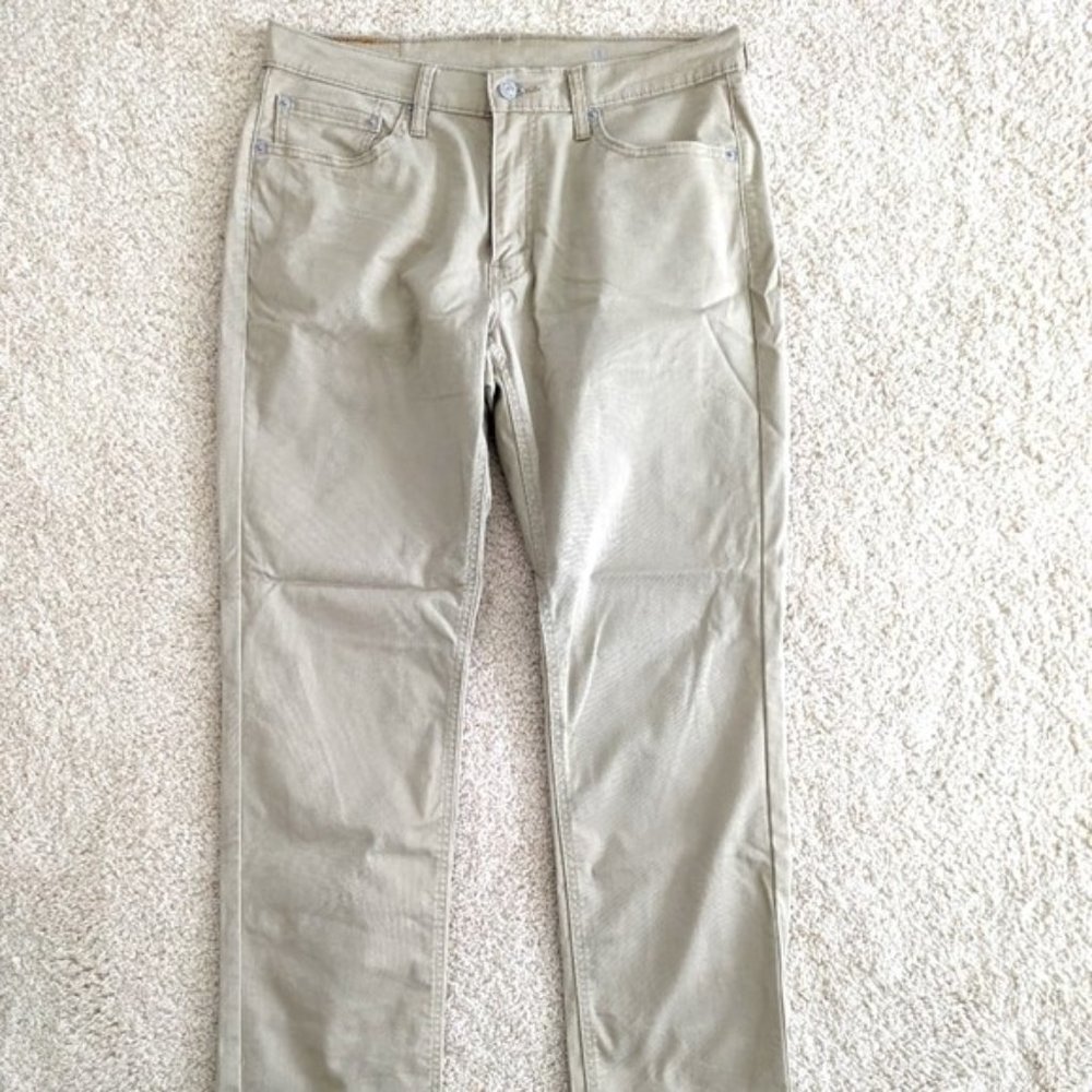 Men's Levi Khaki Pants